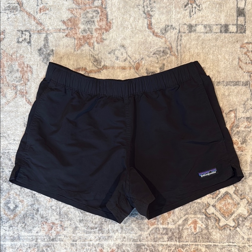 Patagonia Black mid rise shorts